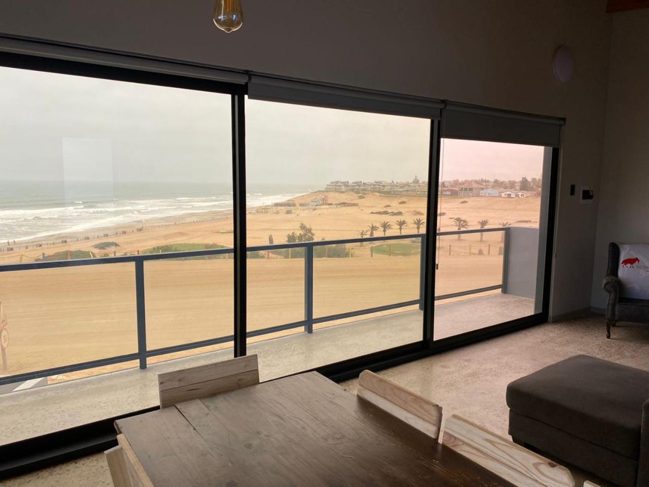 Diestrandwolf Sea View Self Catering Henties Bay Bagian luar foto
