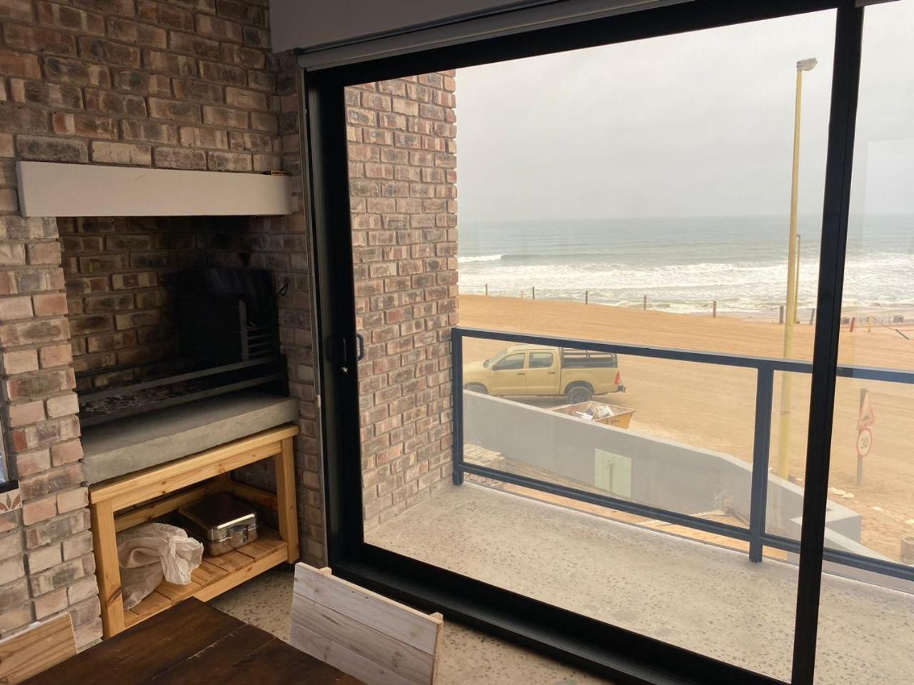 Diestrandwolf Sea View Self Catering Henties Bay Bagian luar foto