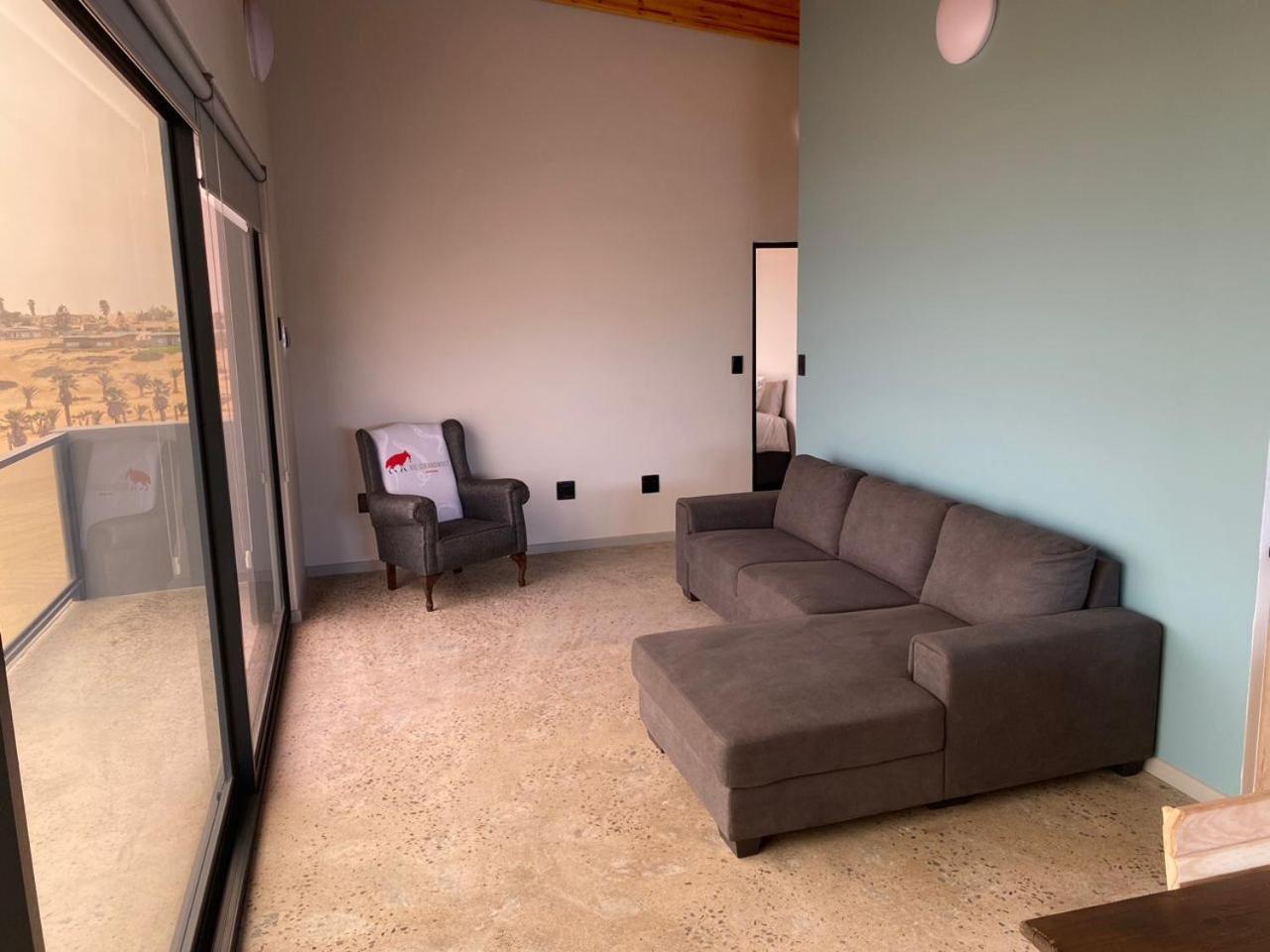 Diestrandwolf Sea View Self Catering Henties Bay Bagian luar foto