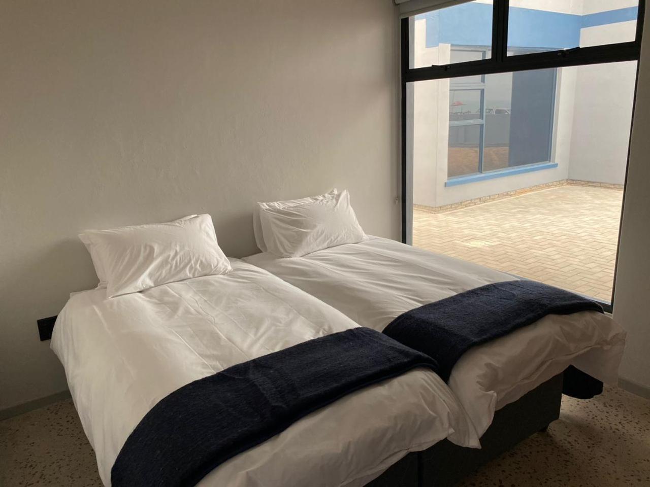 Diestrandwolf Sea View Self Catering Henties Bay Bagian luar foto